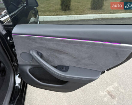 Черный Тесла Модель 3, объемом двигателя 0 л и пробегом 13 тыс. км за 31500 $, фото 35 на Automoto.ua