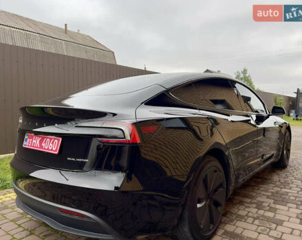 Тесла Модель 3 2024 у Олевске на Automoto.ua Чорний Тесла Модель 3, об'ємом двигуна 0 л та пробігом 15 тис. км за 31499 $, фото 22 на Automoto.ua