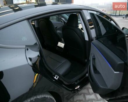 Черный Тесла Модель 3, объемом двигателя 0 л и пробегом 4 тыс. км за 28500 $, фото 11 на Automoto.ua