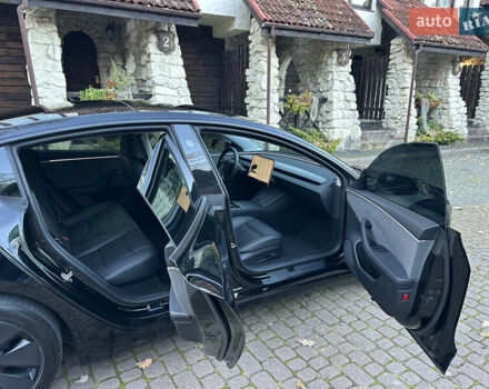 Чорний Тесла Модель 3, об'ємом двигуна 0 л та пробігом 22 тис. км за 29900 $, фото 8 на Automoto.ua