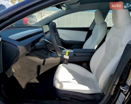 Чорний Тесла Модель 3, об'ємом двигуна 0 л та пробігом 14 тис. км за 13100 $, фото 6 на Automoto.ua