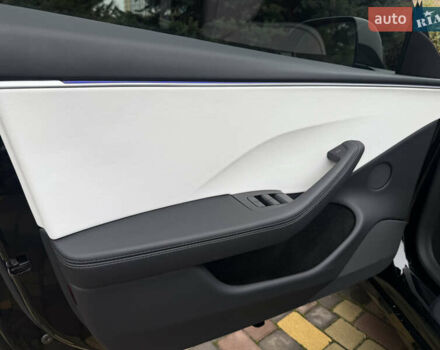 Чорний Тесла Модель 3, об'ємом двигуна 0 л та пробігом 7 тис. км за 45900 $, фото 47 на Automoto.ua