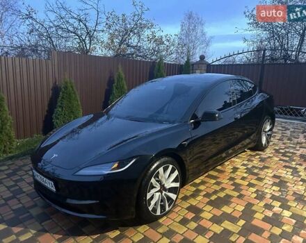 Черный Тесла Модель 3, объемом двигателя 0 л и пробегом 5 тыс. км за 32300 $, фото 1 на Automoto.ua