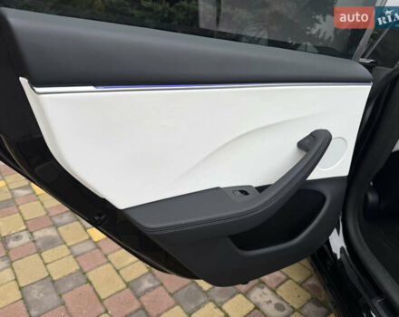 Чорний Тесла Модель 3, об'ємом двигуна 0 л та пробігом 7 тис. км за 45900 $, фото 41 на Automoto.ua