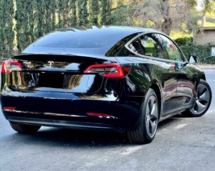 Черный Тесла Модель 3, объемом двигателя 0 л и пробегом 31 тыс. км за 11600 $, фото 4 на Automoto.ua