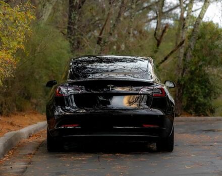 Чорний Тесла Модель 3, об'ємом двигуна 0 л та пробігом 19 тис. км за 9000 $, фото 4 на Automoto.ua