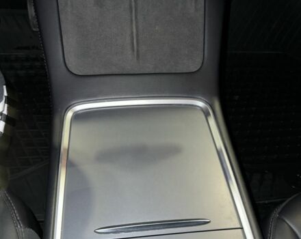 Черный Тесла Модель 3, объемом двигателя 0 л и пробегом 84 тыс. км за 19500 $, фото 10 на Automoto.ua