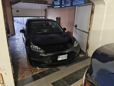 Тесла Модель 3 2017 у Умани на Automoto.ua Чорний Тесла Модель 3, об'ємом двигуна 0 л та пробігом 150 тис. км за 423 $, фото 1 на Automoto.ua