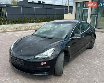 Черный Тесла Модель 3, объемом двигателя 0 л и пробегом 200 тыс. км за 13600 $, фото 1 на Automoto.ua
