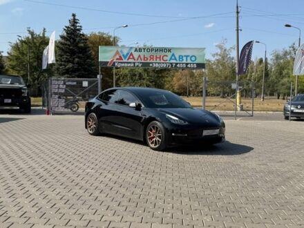Тесла Модель 3 2018 у Кривому Розі на Automoto.ua Чорний Тесла Модель 3, об'ємом двигуна 8.2 л та пробігом 98 тис. км за 18999 $, фото 1 на Automoto.ua
