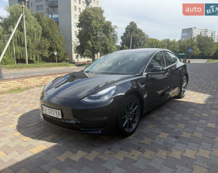 Черный Тесла Модель 3, объемом двигателя 0 л и пробегом 66 тыс. км за 15500 $, фото 1 на Automoto.ua
