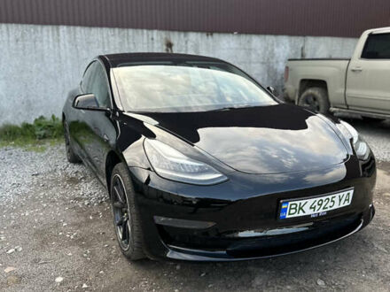 Тесла Модель 3 2018 в Ровно на Automoto.ua Черный Тесла Модель 3, объемом двигателя 0 л и пробегом 245 тыс. км за 15500 $, фото 1 на Automoto.ua