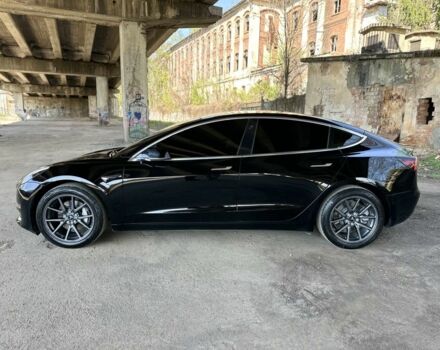 Черный Тесла Модель 3, объемом двигателя 0 л и пробегом 260 тыс. км за 14599 $, фото 1 на Automoto.ua