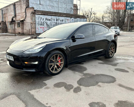 Чорний Тесла Модель 3, об'ємом двигуна 0 л та пробігом 107 тис. км за 17900 $, фото 1 на Automoto.ua