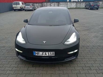 Черный Тесла Модель 3, объемом двигателя 0 л и пробегом 186 тыс. км за 16000 $, фото 1 на Automoto.ua