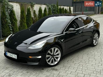 Черный Тесла Модель 3, объемом двигателя 0 л и пробегом 107 тыс. км за 17900 $, фото 1 на Automoto.ua