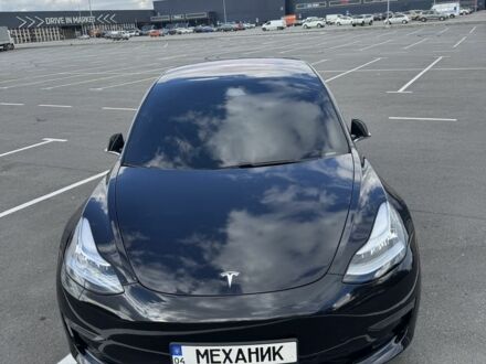 Тесла Модель 3 2018 в Днепре (Днепропетровске) на Automoto.ua Черный Тесла Модель 3, объемом двигателя 0 л и пробегом 134 тыс. км за 18999 $, фото 1 на Automoto.ua