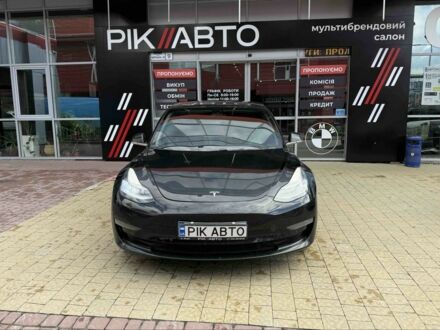 Чорний Тесла Модель 3, об'ємом двигуна 0 л та пробігом 176 тис. км за 13500 $, фото 1 на Automoto.ua