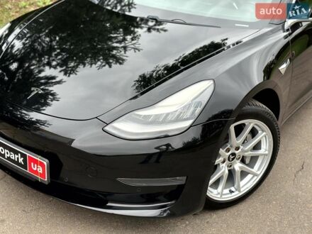 Черный Тесла Модель 3, объемом двигателя 0 л и пробегом 137 тыс. км за 14990 $, фото 1 на Automoto.ua