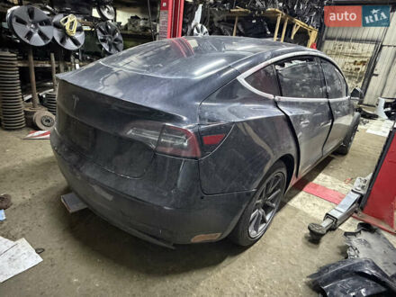 Черный Тесла Модель 3, объемом двигателя 0 л и пробегом 219 тыс. км за 9500 $, фото 1 на Automoto.ua