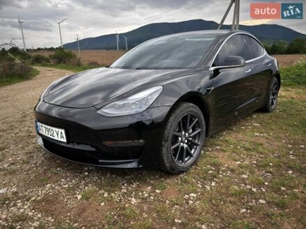 Черный Тесла Модель 3, объемом двигателя 0 л и пробегом 237 тыс. км за 15300 $, фото 1 на Automoto.ua