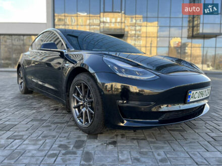 Тесла Модель 3 2018 в Днепре (Днепропетровске) на Automoto.ua Черный Тесла Модель 3, объемом двигателя 0 л и пробегом 113 тыс. км за 16999 $, фото 1 на Automoto.ua