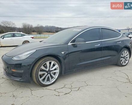 Чорний Тесла Модель 3, об'ємом двигуна 0 л та пробігом 122 тис. км за 3200 $, фото 1 на Automoto.ua