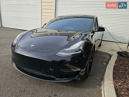 Тесла Модель 3 2018 в Днепре (Днепропетровске) на Automoto.ua Черный Тесла Модель 3, объемом двигателя 0 л и пробегом 107 тыс. км за 9900 $, фото 1 на Automoto.ua
