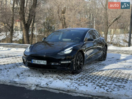 Тесла Модель 3 2018 у Харкові на Automoto.ua Чорний Тесла Модель 3, об'ємом двигуна 0 л та пробігом 112 тис. км за 18500 $, фото 1 на Automoto.ua