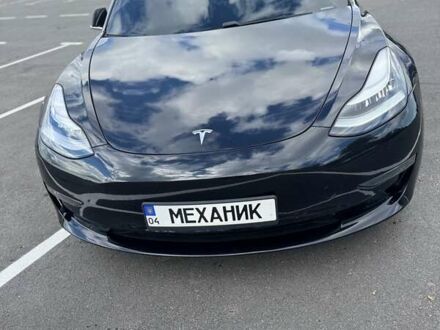Тесла Модель 3 2018 в Днепре (Днепропетровске) на Automoto.ua Черный Тесла Модель 3, объемом двигателя 0 л и пробегом 134 тыс. км за 18999 $, фото 1 на Automoto.ua