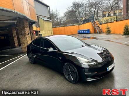 Чорний Тесла Модель 3, об'ємом двигуна 0.44 л та пробігом 85 тис. км за 16900 $, фото 1 на Automoto.ua