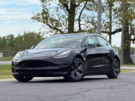 Тесла Модель 3 2018 в Сумах на Automoto.ua Черный Тесла Модель 3, объемом двигателя 0 л и пробегом 65 тыс. км за 10200 $, фото 1 на Automoto.ua