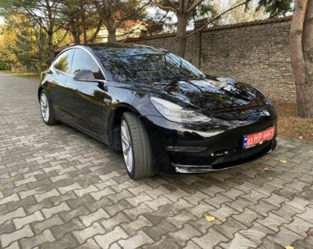 Черный Тесла Модель 3, объемом двигателя 0 л и пробегом 160 тыс. км за 14500 $, фото 1 на Automoto.ua