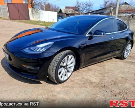 Чорний Тесла Модель 3, об'ємом двигуна 75 л та пробігом 141 тис. км за 18500 $, фото 1 на Automoto.ua