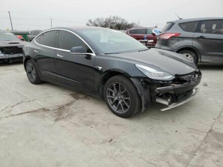 Тесла Модель 3 2018 у Рівному на Automoto.ua Чорний Тесла Модель 3, об'ємом двигуна 0 л та пробігом 20 тис. км за 4900 $, фото 1 на Automoto.ua