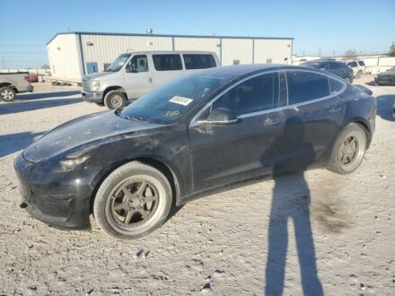 Тесла Модель 3 2018 у Львові на Automoto.ua Чорний Тесла Модель 3, об'ємом двигуна 0 л та пробігом 146 тис. км за 11999 $, фото 1 на Automoto.ua