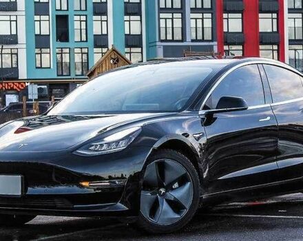 Тесла Модель 3 2018 в Рахове на Automoto.ua Черный Тесла Модель 3, объемом двигателя 0 л и пробегом 93 тыс. км за 14500 $, фото 1 на Automoto.ua