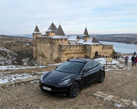 Черный Тесла Модель 3, объемом двигателя 0 л и пробегом 129 тыс. км за 16800 $, фото 1 на Automoto.ua