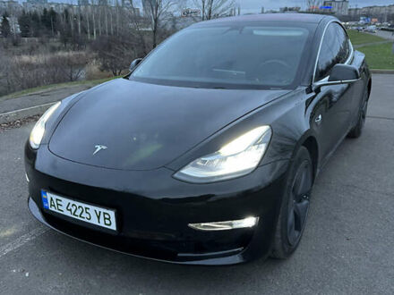 Чорний Тесла Модель 3, об'ємом двигуна 0 л та пробігом 100 тис. км за 15500 $, фото 1 на Automoto.ua