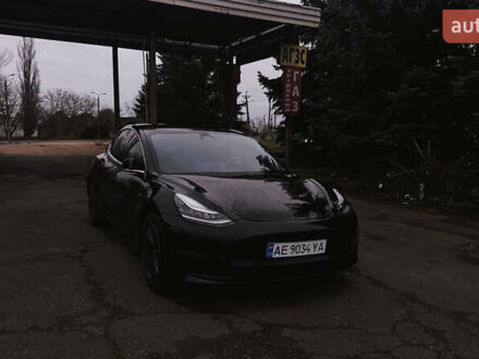 Черный Тесла Модель 3, объемом двигателя 0 л и пробегом 98 тыс. км за 16900 $, фото 1 на Automoto.ua