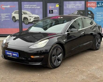 Черный Тесла Модель 3, объемом двигателя 0 л и пробегом 83 тыс. км за 20000 $, фото 1 на Automoto.ua