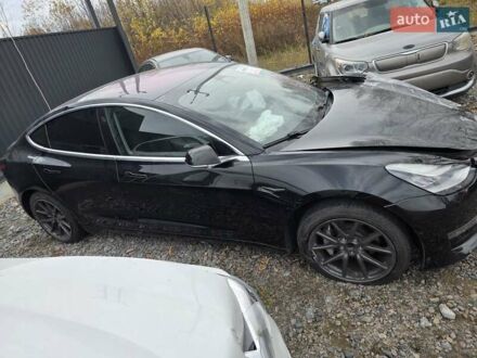 Чорний Тесла Модель 3, об'ємом двигуна 0 л та пробігом 130 тис. км за 12700 $, фото 1 на Automoto.ua