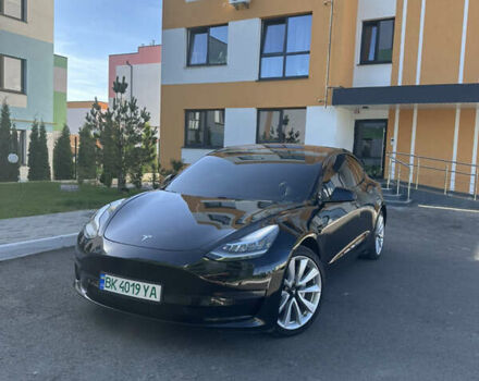 Чорний Тесла Модель 3, об'ємом двигуна 0 л та пробігом 116 тис. км за 18000 $, фото 1 на Automoto.ua