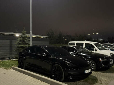 Черный Тесла Модель 3, объемом двигателя 0 л и пробегом 111 тыс. км за 18000 $, фото 1 на Automoto.ua