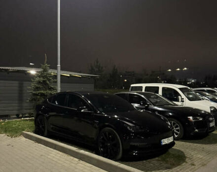 Чорний Тесла Модель 3, об'ємом двигуна 0 л та пробігом 111 тис. км за 18000 $, фото 1 на Automoto.ua