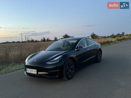 Тесла Модель 3 2019 в Одессе на Automoto.ua Черный Тесла Модель 3, объемом двигателя 0 л и пробегом 93 тыс. км за 20500 $, фото 1 на Automoto.ua