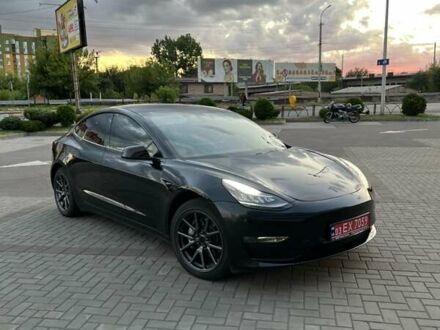 Тесла Модель 3 2019 у Ківерці на Automoto.ua Чорний Тесла Модель 3, об'ємом двигуна 0 л та пробігом 83 тис. км за 16300 $, фото 1 на Automoto.ua
