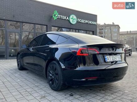 Тесла Модель 3 2019 в Ивано-Франковске на Automoto.ua Черный Тесла Модель 3, объемом двигателя 0 л и пробегом 130 тыс. км за 17500 $, фото 1 на Automoto.ua