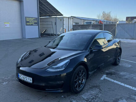 Чорний Тесла Модель 3, об'ємом двигуна 0 л та пробігом 98 тис. км за 17500 $, фото 1 на Automoto.ua