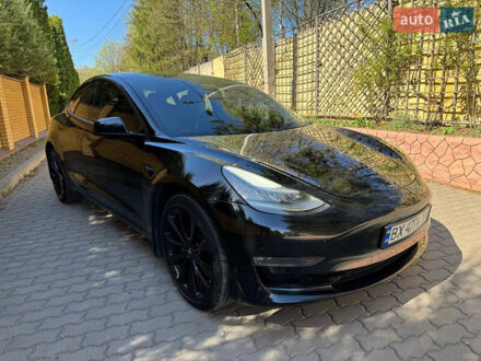 Тесла Модель 3 2019 у Хмельницькому на Automoto.ua Чорний Тесла Модель 3, об'ємом двигуна 0 л та пробігом 116 тис. км за 18900 $, фото 1 на Automoto.ua